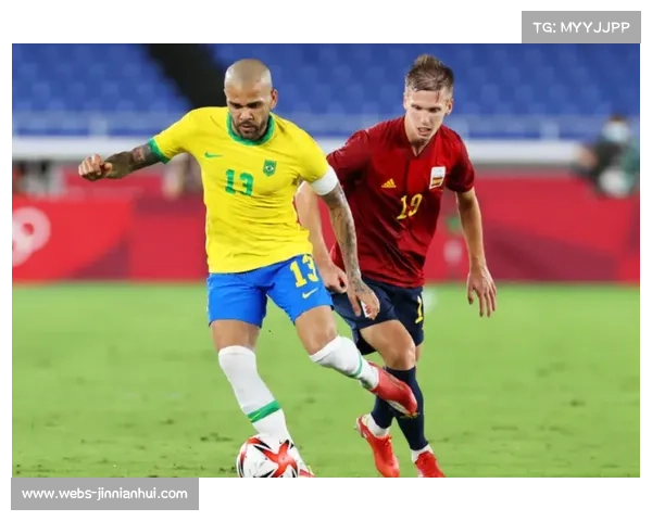 美因茨vs门兴雨战激战，伯卡特远射中柱错失制胜球